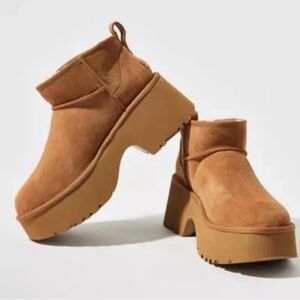 UGG CLASSIC ULTRA MINI NEW HEIGHTS Size 9​​​​